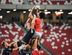 开云官网-双线激战，西甲国家德比与快船淘汰赛的体育魅力