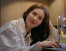 开云官网-凯尔特人对阵奇才激战正酣，字母哥存在感拉满成赛场外焦点