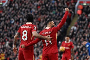 开云体育官网-英超战术调整奏效，成功扭转局势