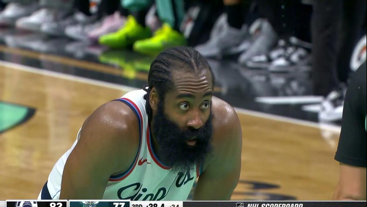 开云下载-快船惨遭凯尔特人横扫,哈登狂砍46分