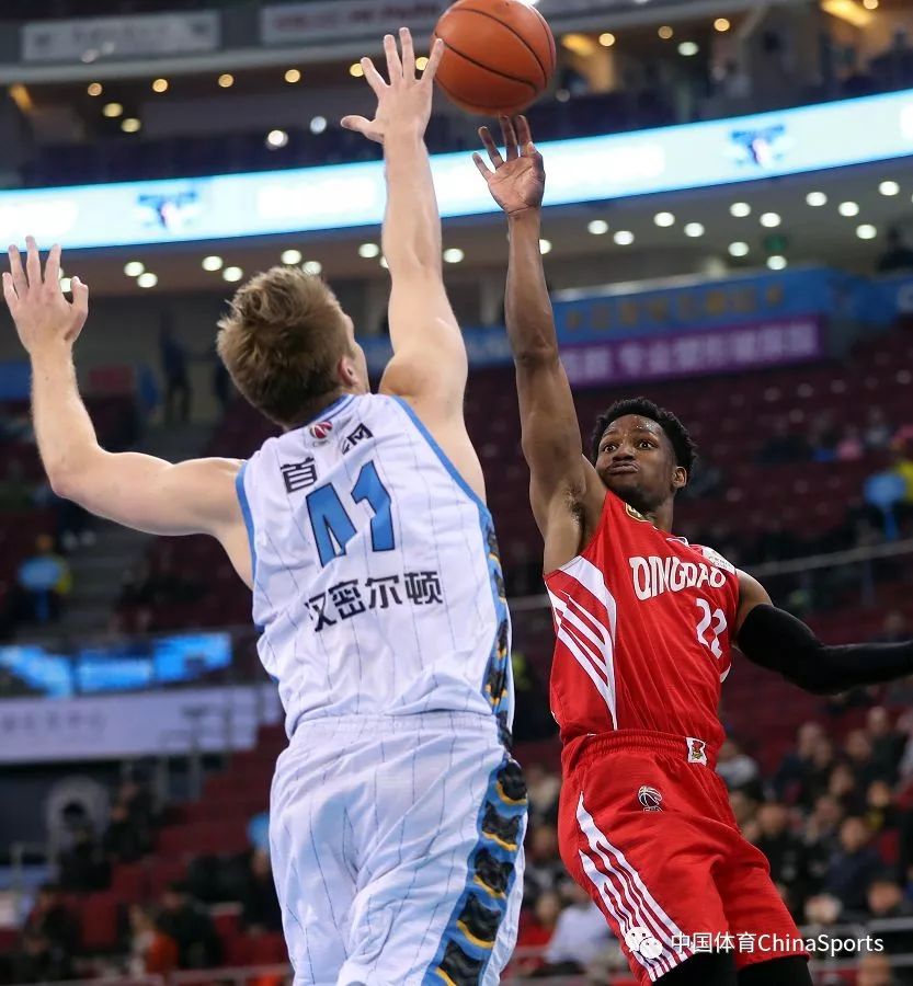 开云体育app-福建队险胜辽宁队,布克扛起全队