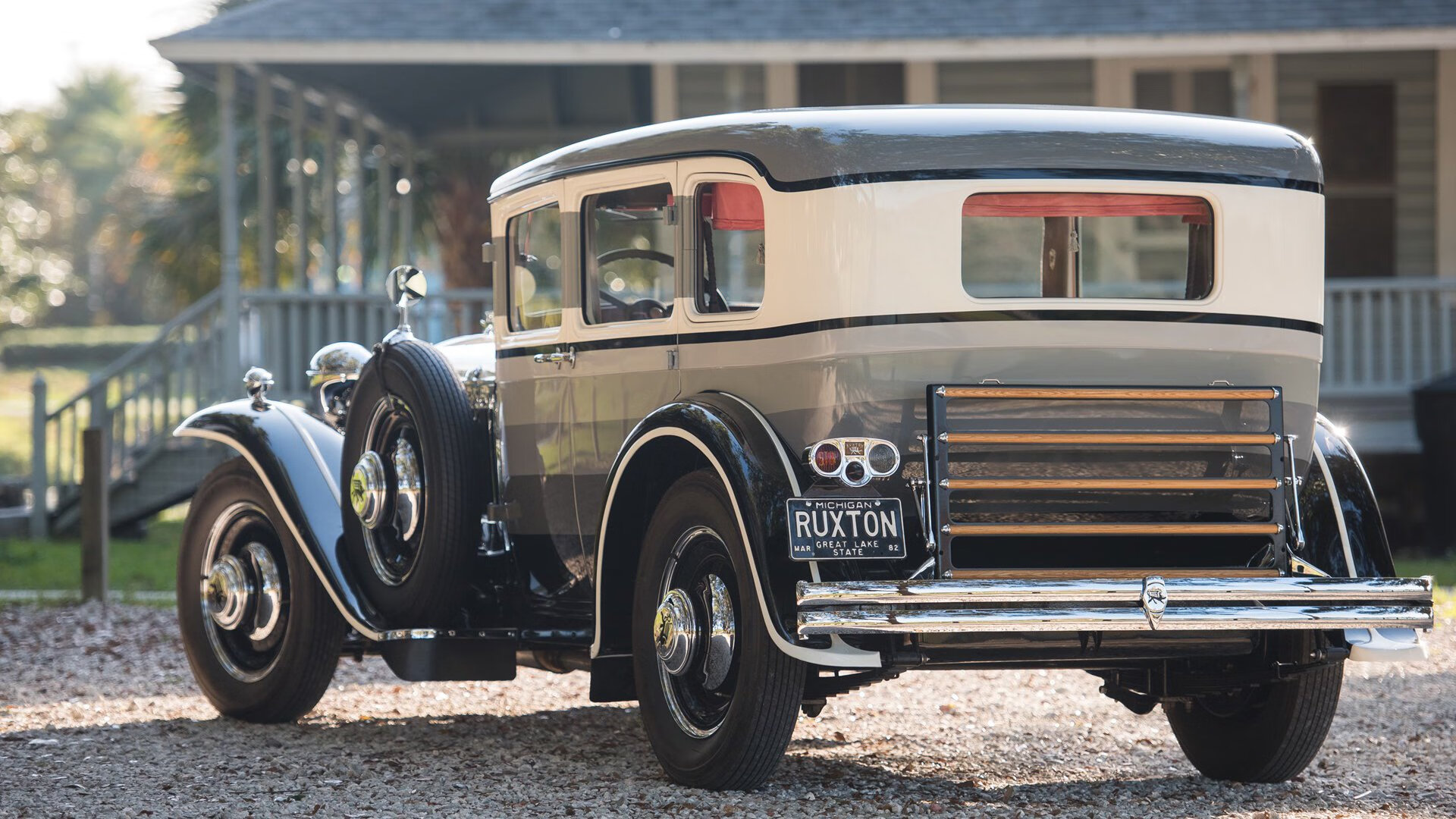 开云平台-绿茵场的双面镜像,当数据巨星撞上战术洪流