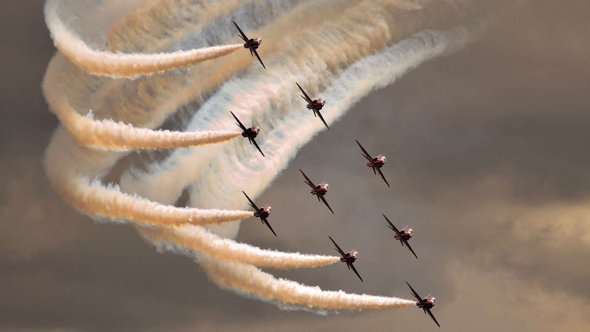 开云体育APP下载-篮球与足球的平行宇宙,当黄蜂蛰痛火箭,贝恩在绿茵场加冕