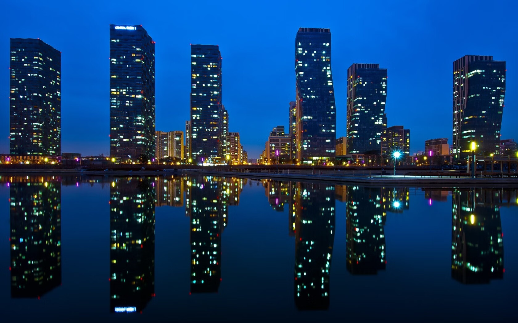 开云体育-黑马铁蹄踏破黎明,梅西身后是他加冕的回声—厄瓜多尔与迪巴拉共撰2026新序章