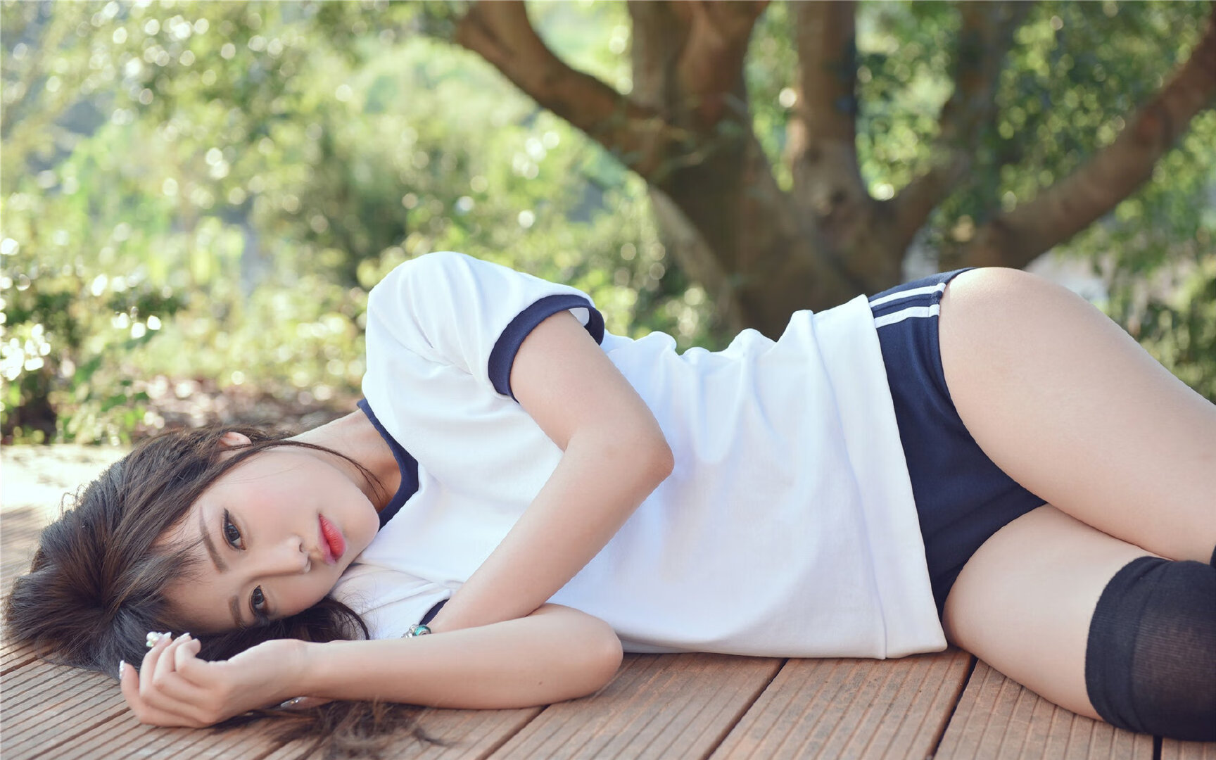 开云体育APP下载-篮球巨星眼中的世纪对决，当文班亚马凝视伯纳乌的绿茵战场